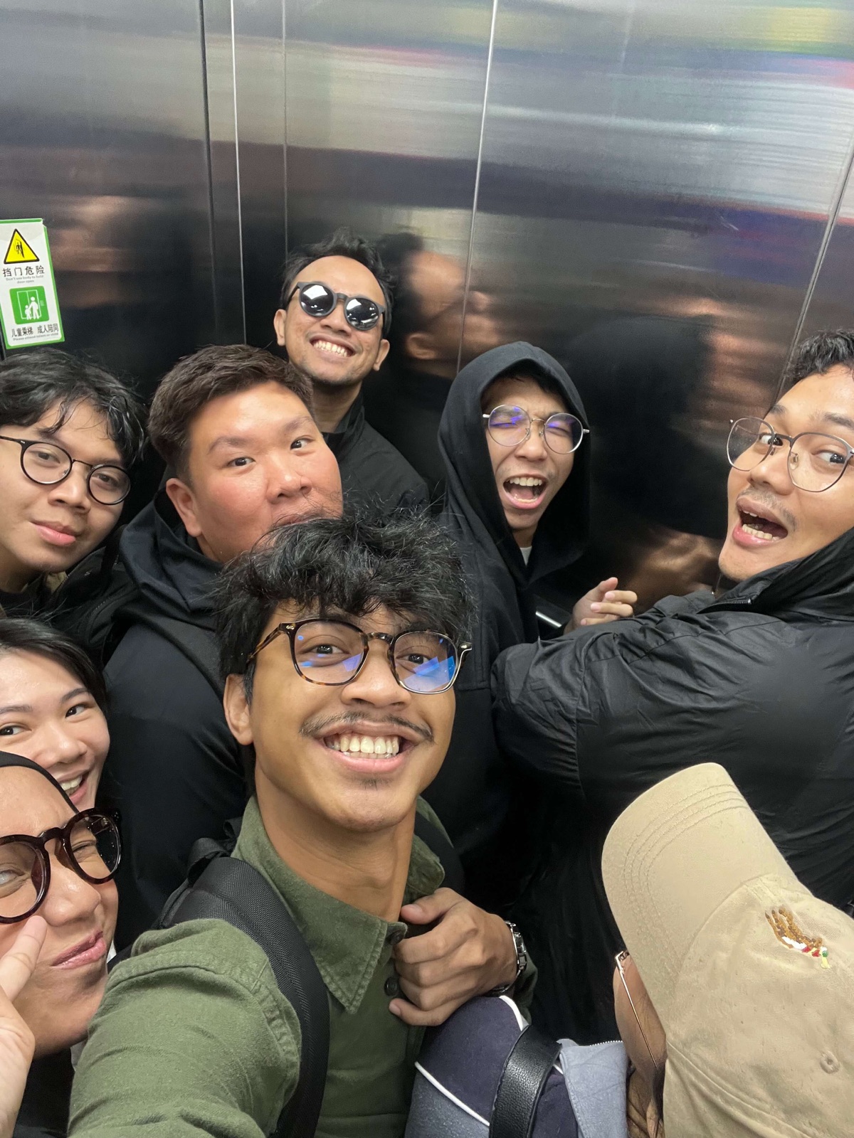 Elevator squeeze.